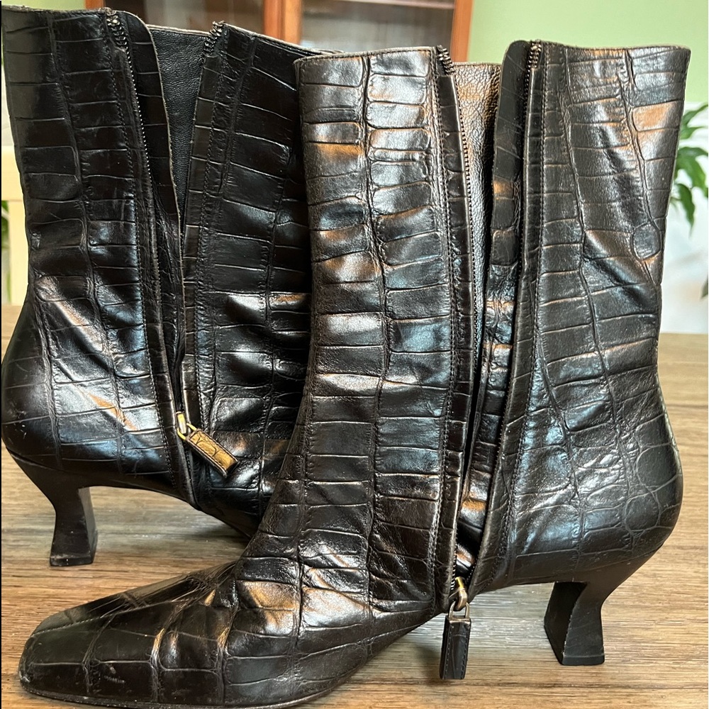 Escada made in Italy 3/4 boots with low heel.